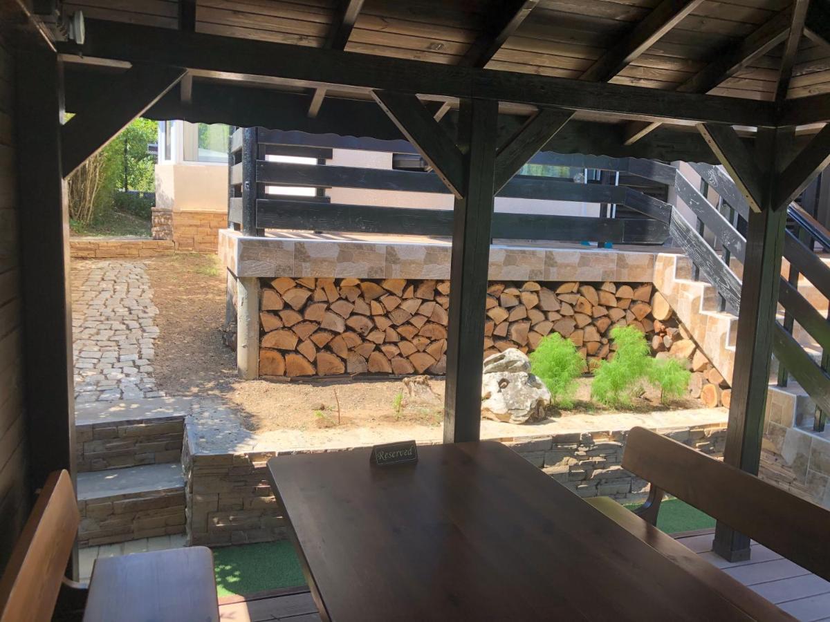 Вила Теkето I Vila Teketo Family Guest House Nikolovo Eksteriør billede