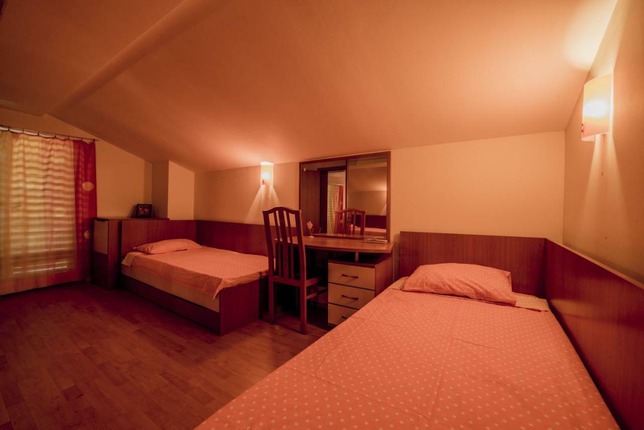 Вила Теkето I Vila Teketo Family Guest House Nikolovo Eksteriør billede